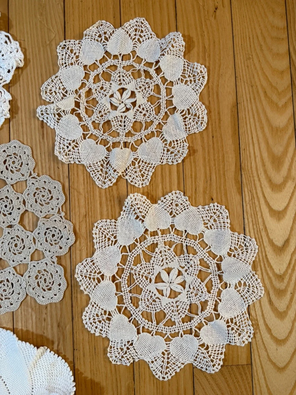 VTG Crochet/Doilies, Mixed Round Smalls Lot